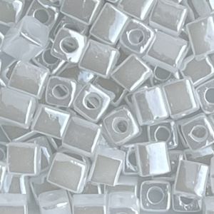 Square 4mm White Translucent