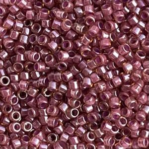 Treasure Pink-Lined Lt Topaz x 10 grs
