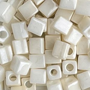 Square 4mm Metallic Cream