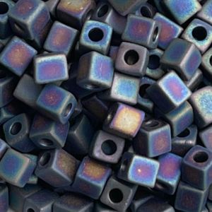 Square 4mm Opaque Frosted Black AB