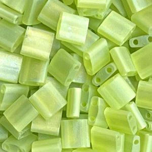 Tila Bead 5mm Matte Transparent Chartreuse AB