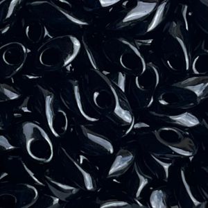 Long Magatama Opaque Black