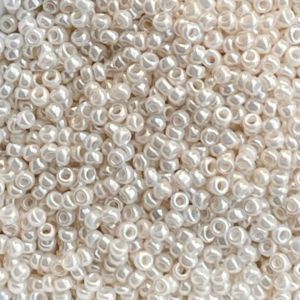 Rocalla #15 Seed Bead Ivory Ceylon