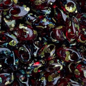 Long Magatama Picasso Garnet Transparent